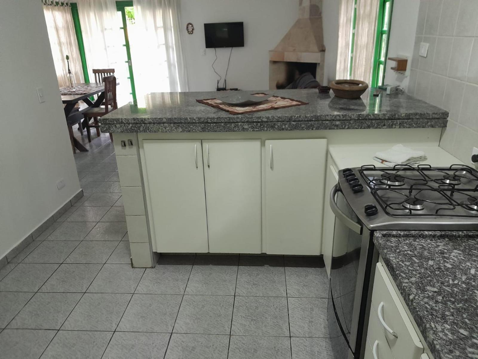 Вилла Flor Casa 2 Dorms Com Ar, Churrasqueira, Cond Fech, Piscina Сан-Себастьян Экстерьер фото